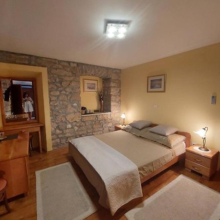 Guest House Paola Primošten المظهر الخارجي الصورة